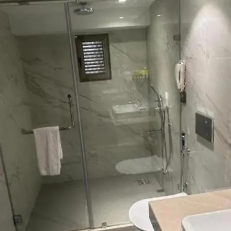 Tunga International Hotel 3*