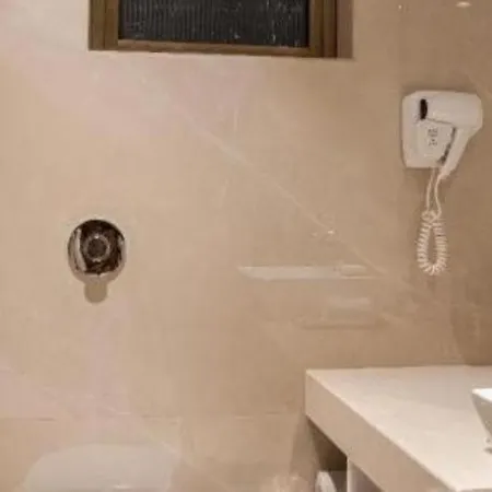 Hotel Tunga International