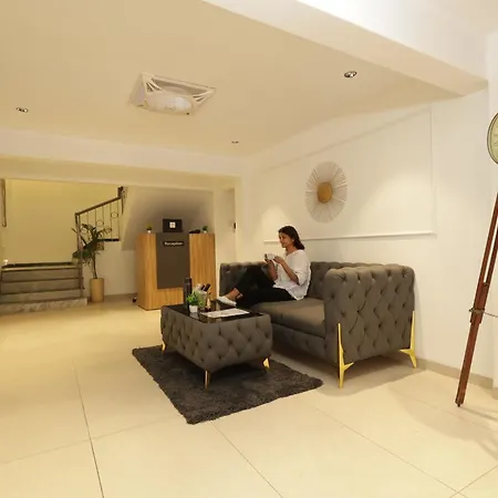 Chembur Homeotel - Gagal Hotel Mumbai