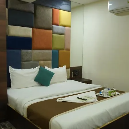 - New Versova Hotel Mumbai