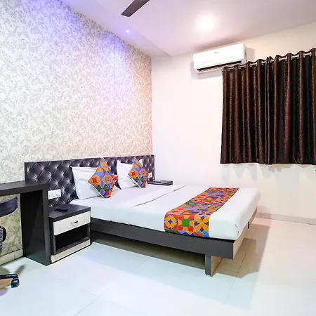 Fabhotel Marvey Residency 3*