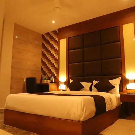 Abrol Hotel
