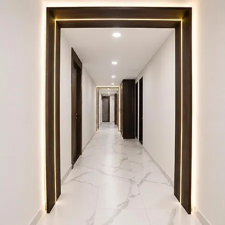 Byland International Andheri Hotel 3*