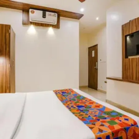 Fabhotel Bd Colaba 3*