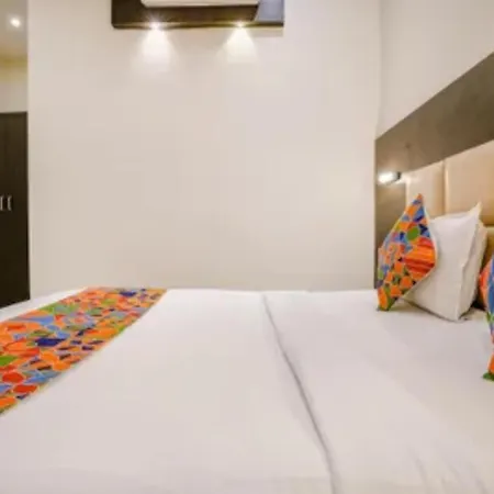 Hotel Fabhotel Bd Colaba 3*