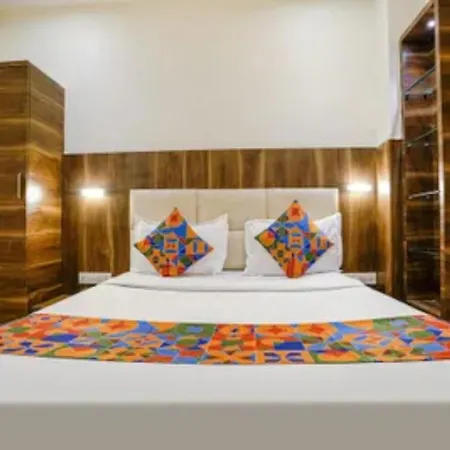 Hotel Fabhotel Bd Colaba 3*
