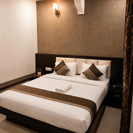Airport International - Near Airport , Bkc Visa Consulate, Jio Convention Center Mumbai