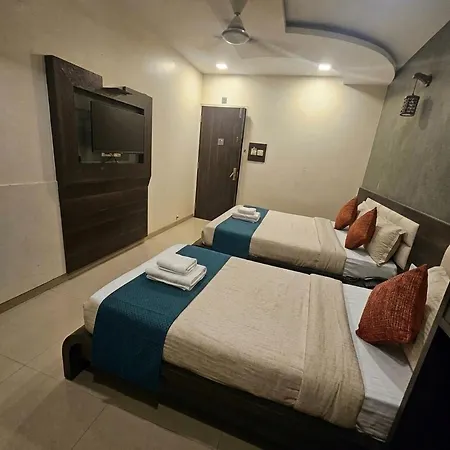 Hotel Luxury Addoree Palace - Near Airport 3*