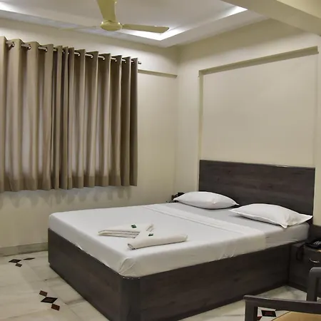 Hotel Pride 3*