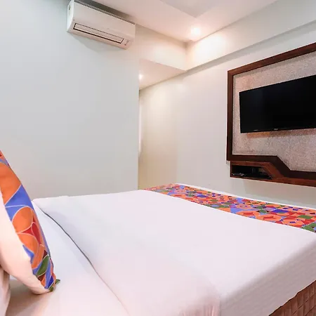 Fabhotel Prasad International 2*
