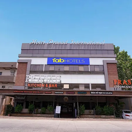 Hotel Fabhotel Prasad International
