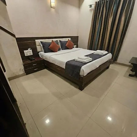 Luxury Addoree Palace - Near Airport Mumbai