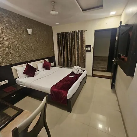 Luxury Addoree Palace - Near Airport 3* Mumbai