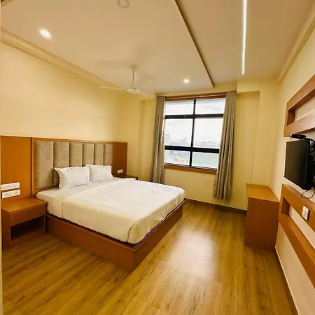 Hotel Breeze Bay Bkc - Near Us Embassy Mumbai