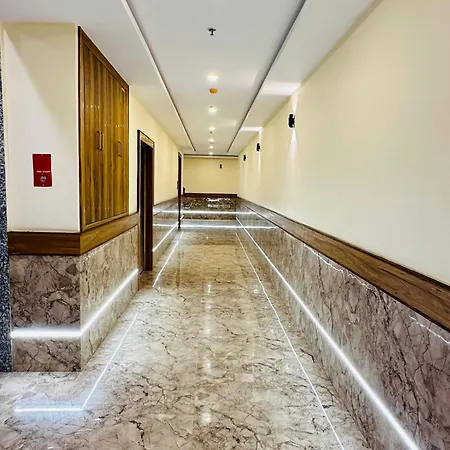 Breeze Bay Bkc - Near Us Embassy 3*