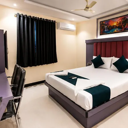 Taj Palace - Near Airport 3*