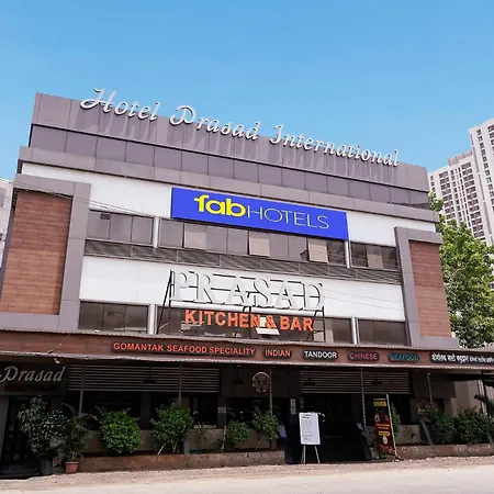 Hotel Fabhotel Prasad International