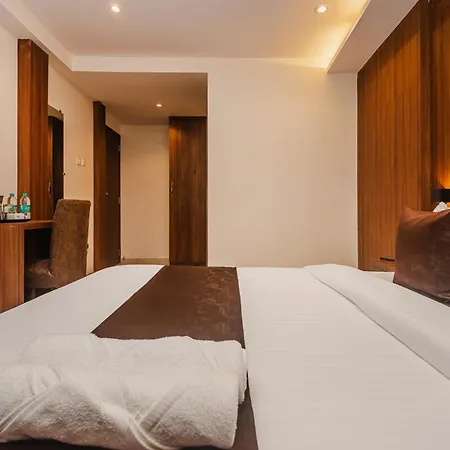 Hotel Zillion International Near Us Consulate B K C Near Airport 3*
