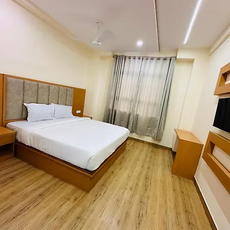 Hotel Breeze Bay Bkc - Near Us Embassy