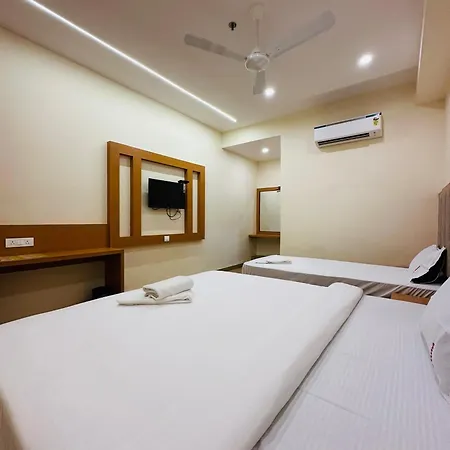 Hotel Breeze Bay Bkc - Near Us Embassy 3*