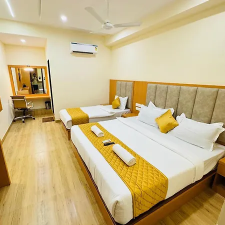 Breeze Bay Bkc - Near Us Embassy 3*