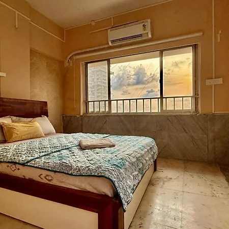 Hotel Ocean View Near Mannat & Bandstand