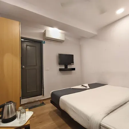 Hotel Sch By Plaza Mumbai