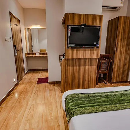 Hotel Alfa Nesco Goregaon 3*