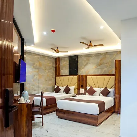 Brown Luxury Near Us Consulate Bkc 3*