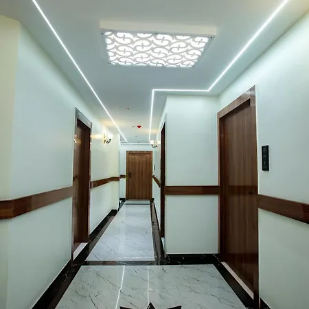 Brown Luxury Near Us Consulate Bkc Hotel