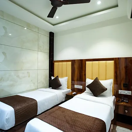 Brown Luxury Near Us Consulate Bkc 3*