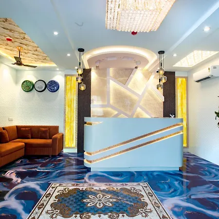 Brown Luxury Near Us Consulate Bkc Hotel Mumbai