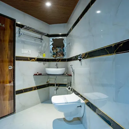 Hotel Brown Luxury Near Us Consulate Bkc Mumbai