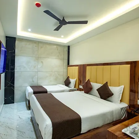 Hotel Brown Luxury Near Us Consulate Bkc