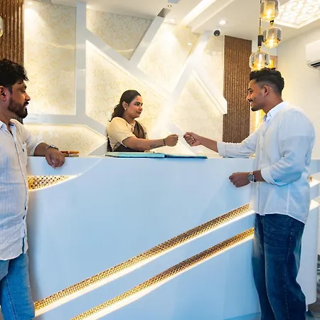 Brown Luxury Near Us Consulate Bkc 3* Mumbai