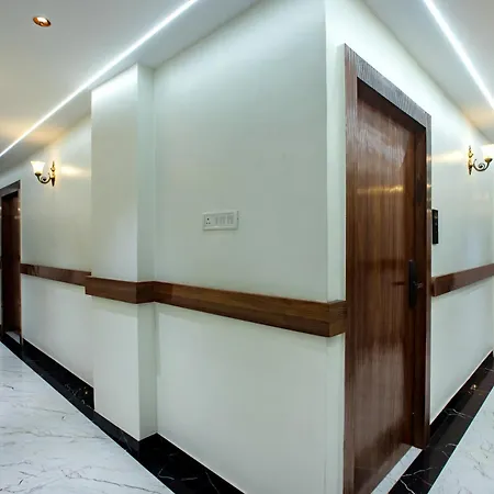 Brown Luxury Near Us Consulate Bkc Mumbai