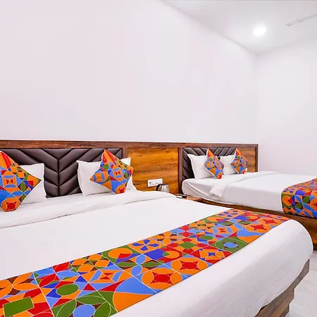 Hotel Fabhotel Elvis International