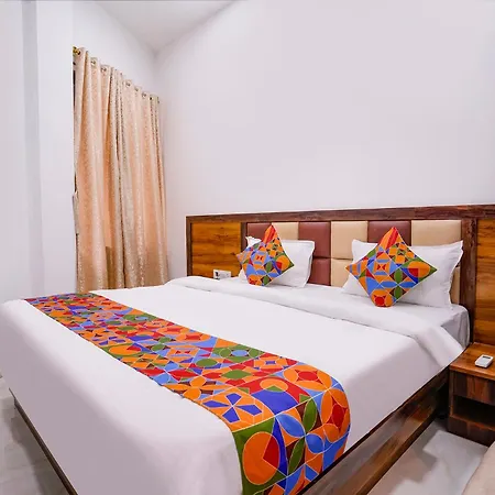 Fabhotel Elvis International 3*