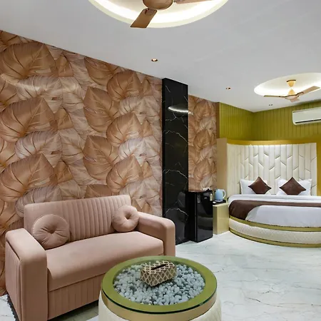 Brown Luxury Near Us Consulate Bkc Hotel Mumbai