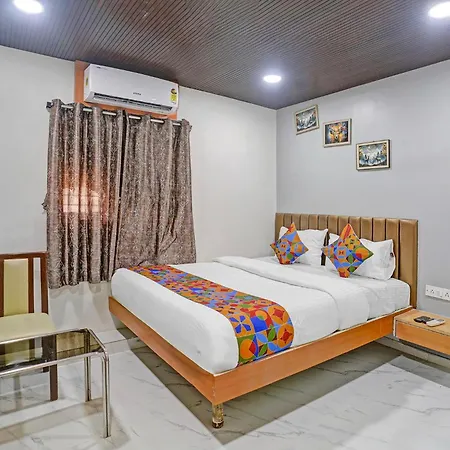 Hotel Fabhotel Land 3*