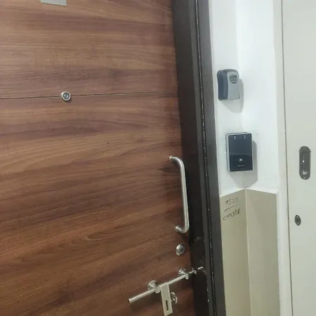 2bhk Luxurious Near Bkc *