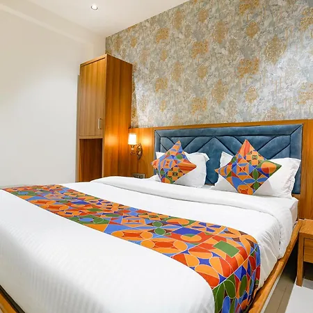 Hotel Fabhotel Status Residency