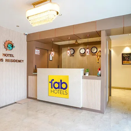 Hotel Fabhotel Status Residency 3*