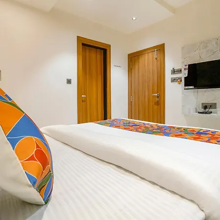 Fabhotel Status Residency 3*