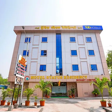 Hotel Fabhotel Status Residency 3*