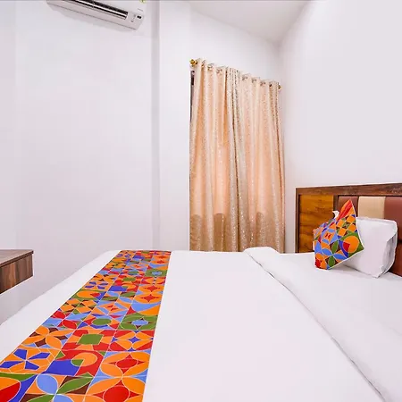 Fabhotel Elvis International 3*