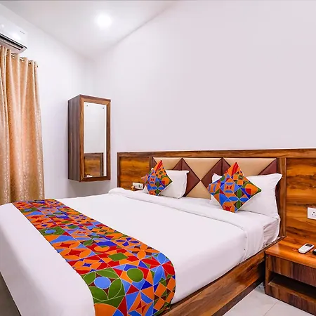 Hotel Fabhotel Elvis International 3*
