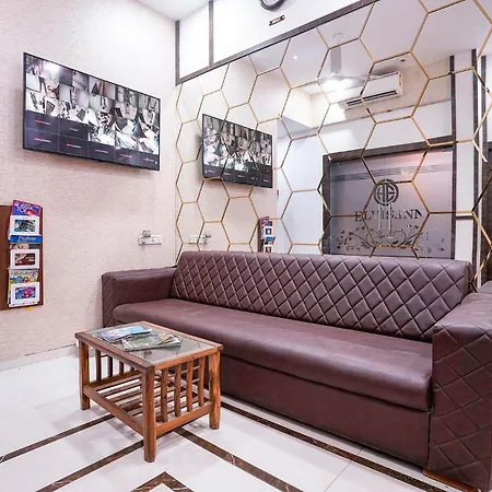 Fabhotel Elvis International