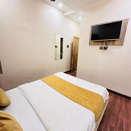 Royce Bkc - Near Jio Convention Centre And Us Consulate Mumbai