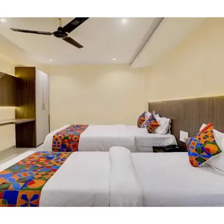Fabhotel Casa Royal Residency 3*